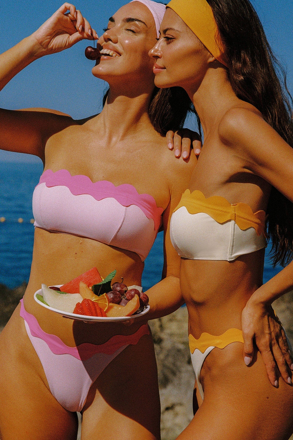 Bandeau contrastant festonné
