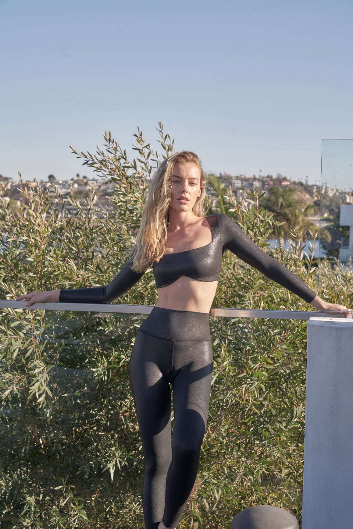 Soutien-gorge manches longues en similicuir