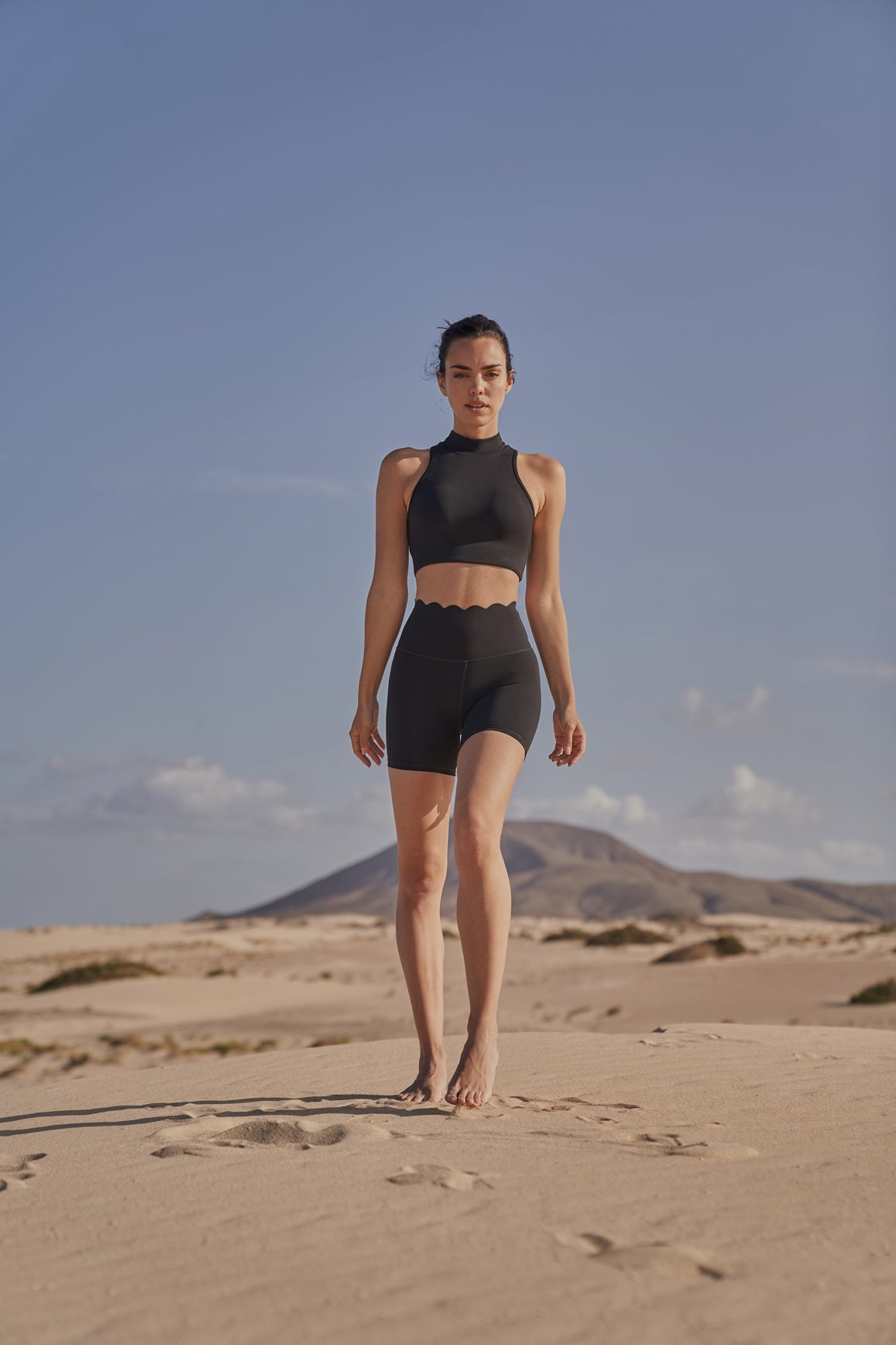 Soutien-gorge à col montant découpé en losange