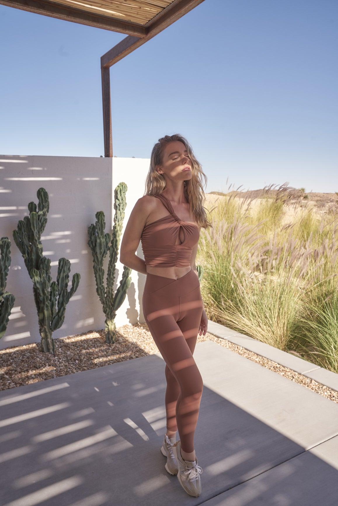 Soutien-gorge ruché à une épaule