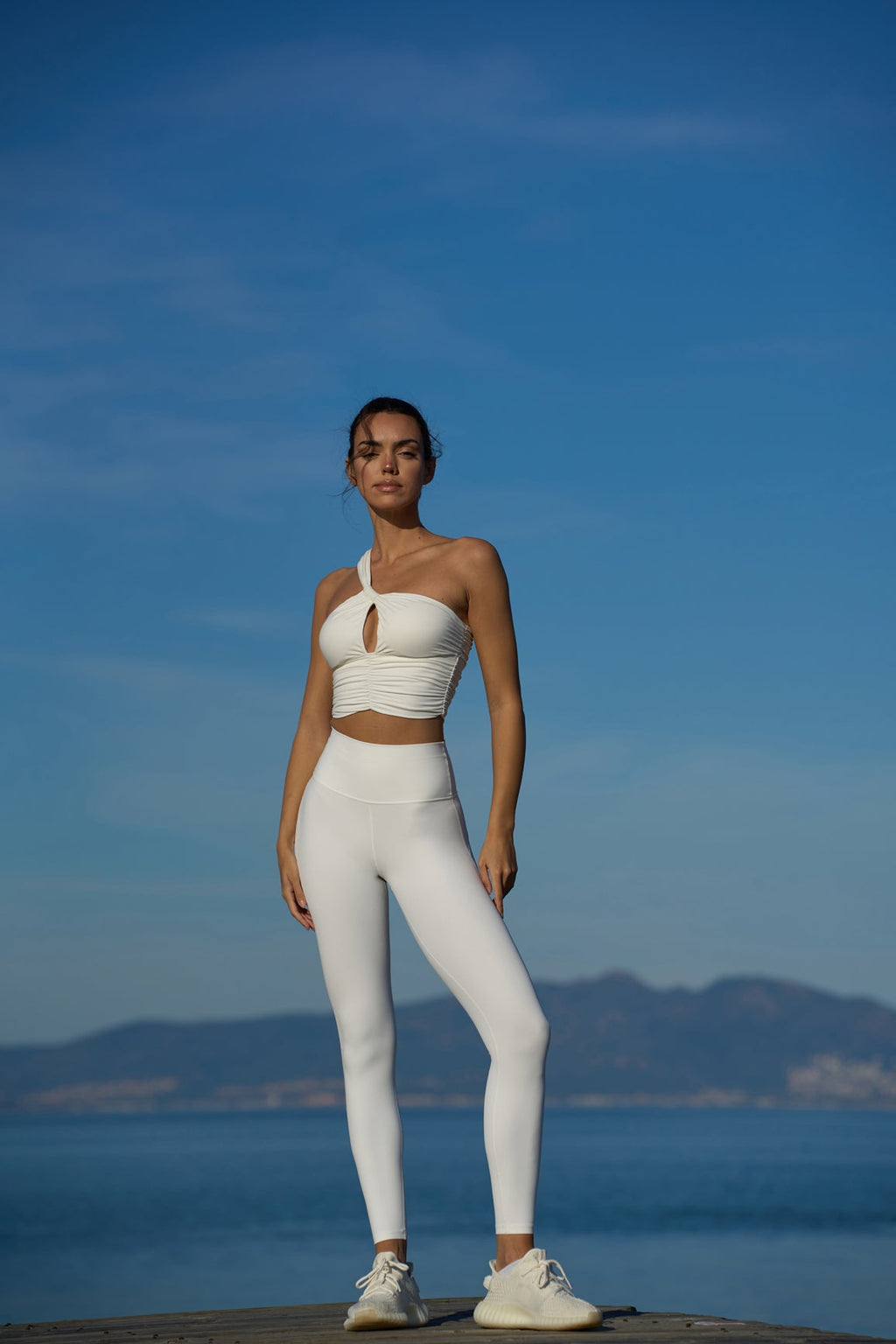 Soutien-gorge ruché à une épaule
