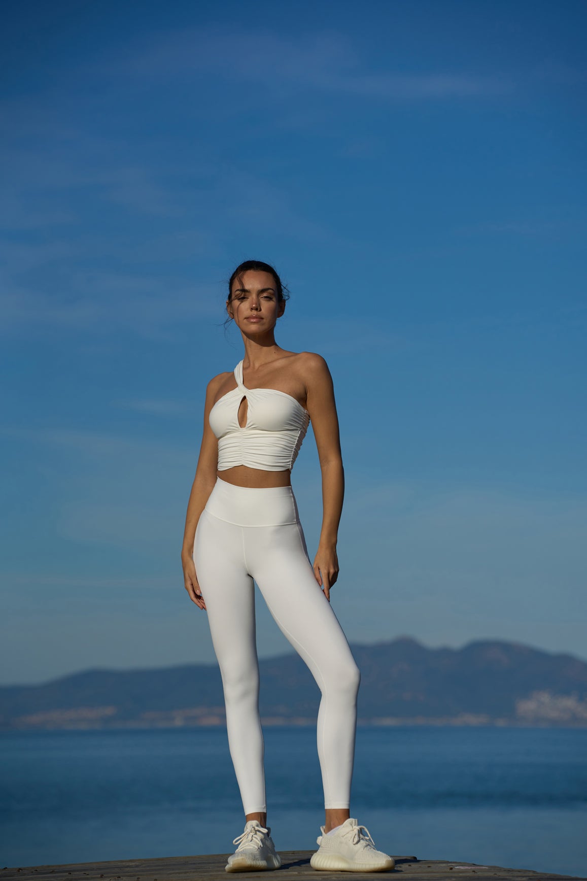 Soutien-gorge ruché à une épaule